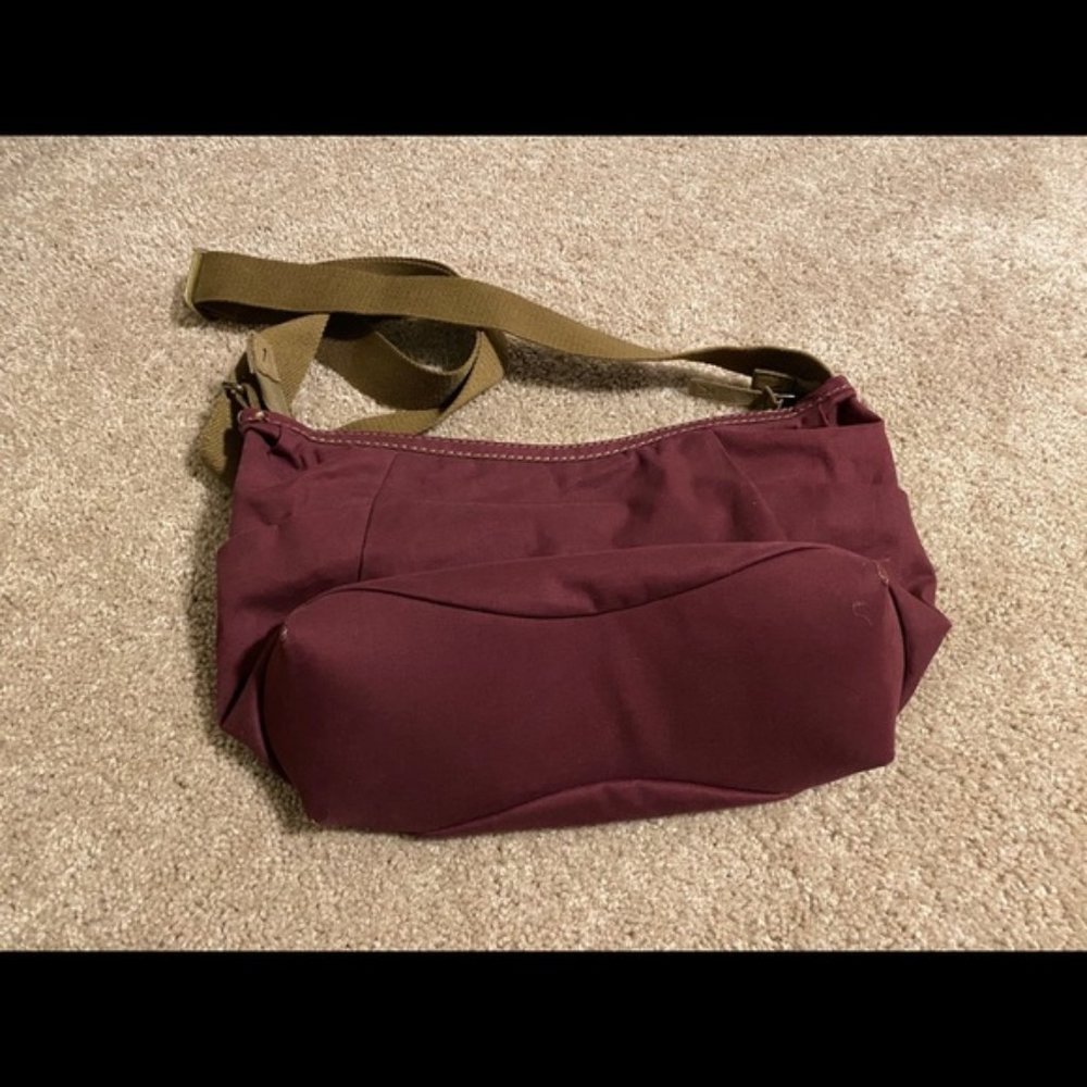 Keen shoulder bag